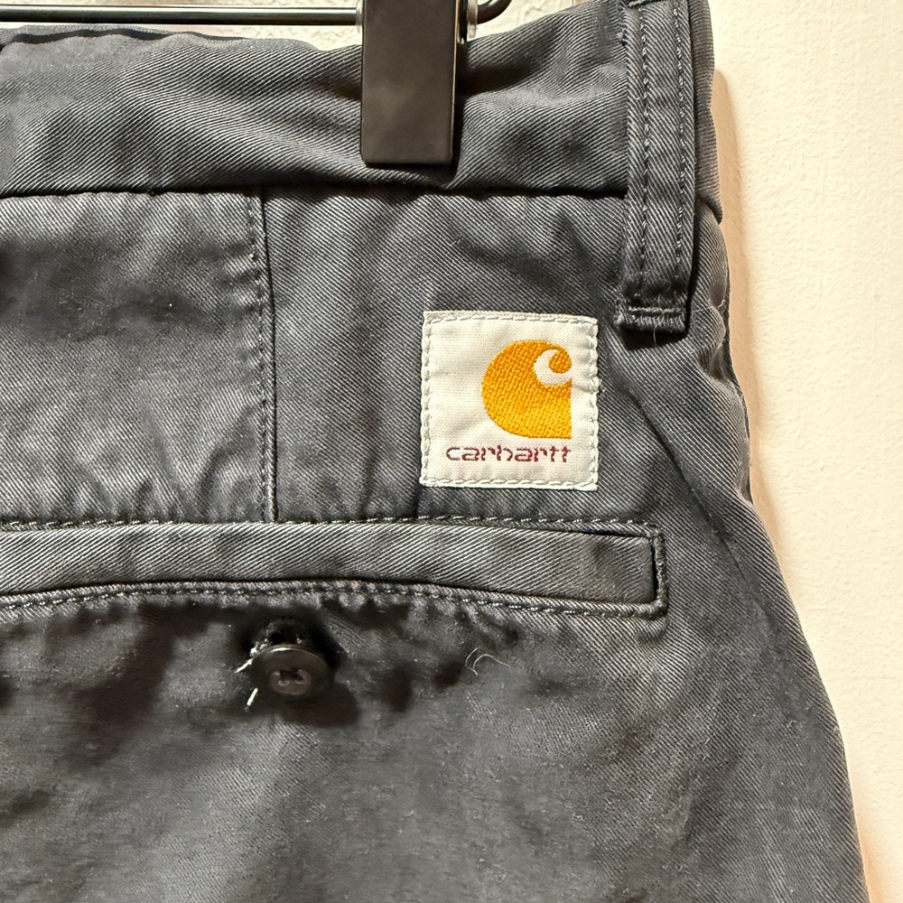 Carhartt WIP Men's Charcoal Flat Front Shorts - Picture 6 of 7